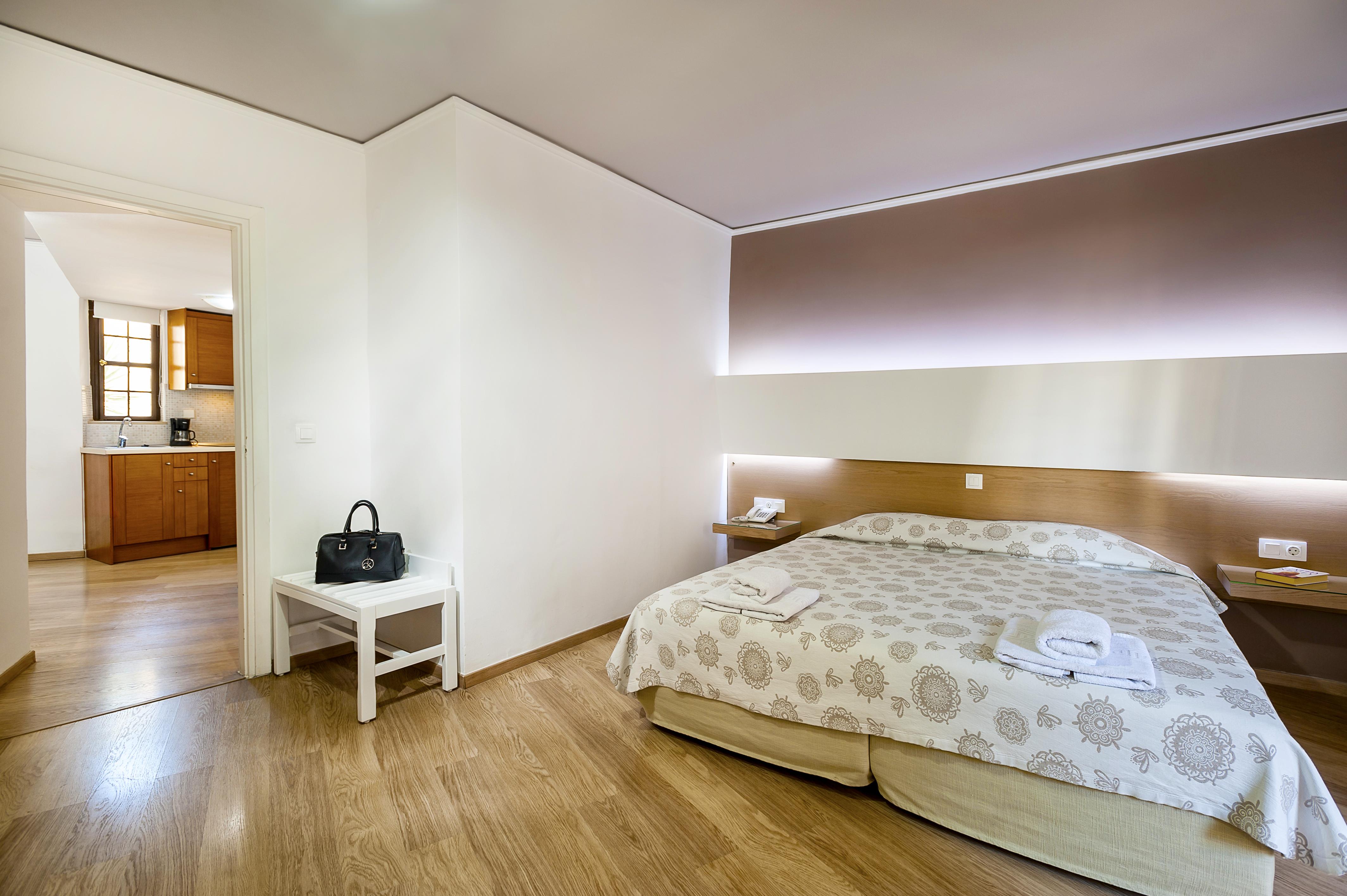 העיירה רתימנו Elina Hotel Apartments מראה חיצוני תמונה